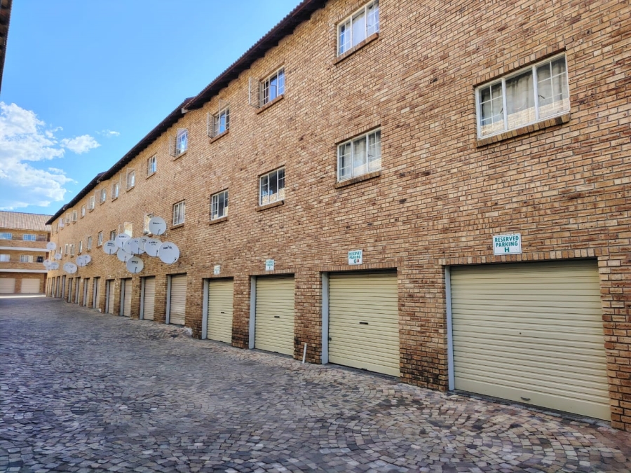 3 Bedroom Property for Sale in Rustenburg Central North West